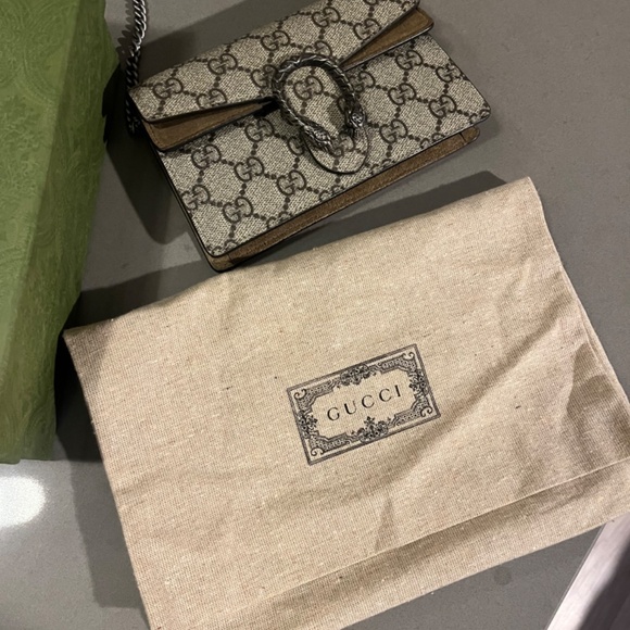 Gucci DIONYSUS GG SUPER MINI BAG - Picture 9 of 11